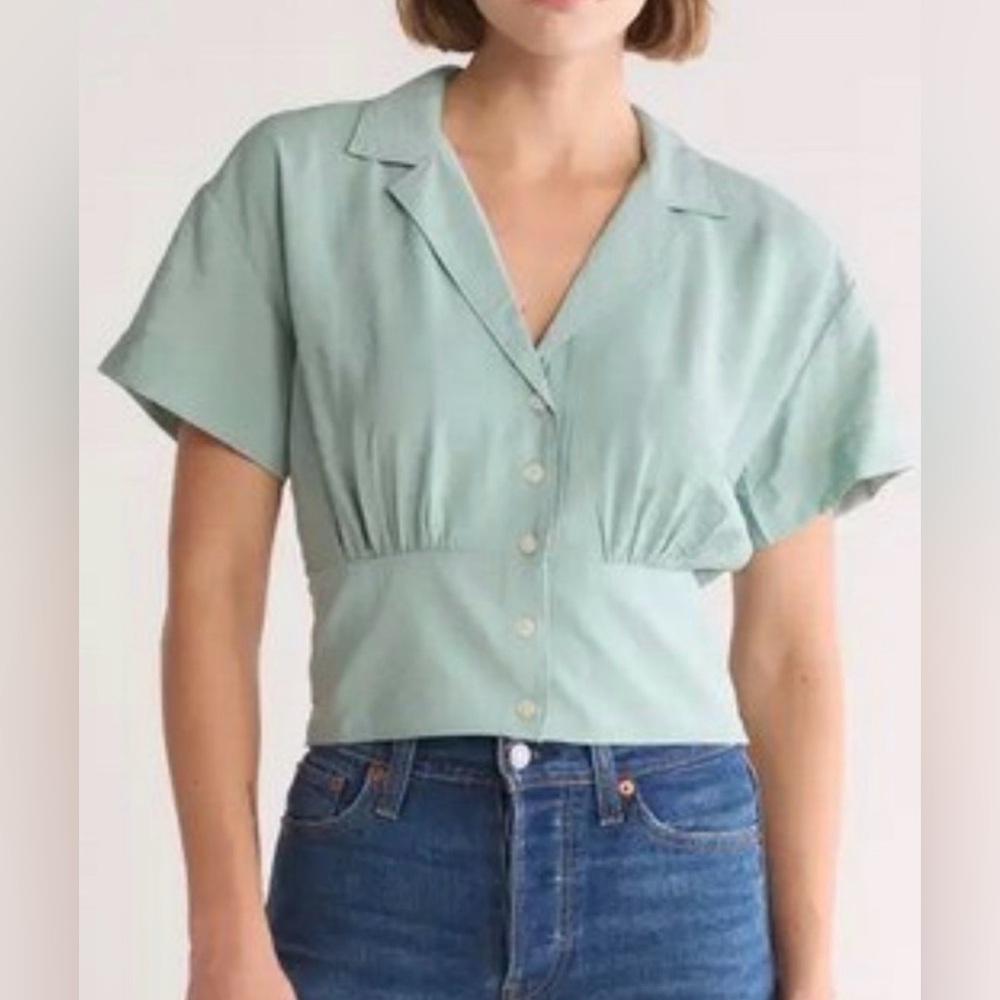 Madewell Sage Green Short Sleeve Button-Down Crop Shirt